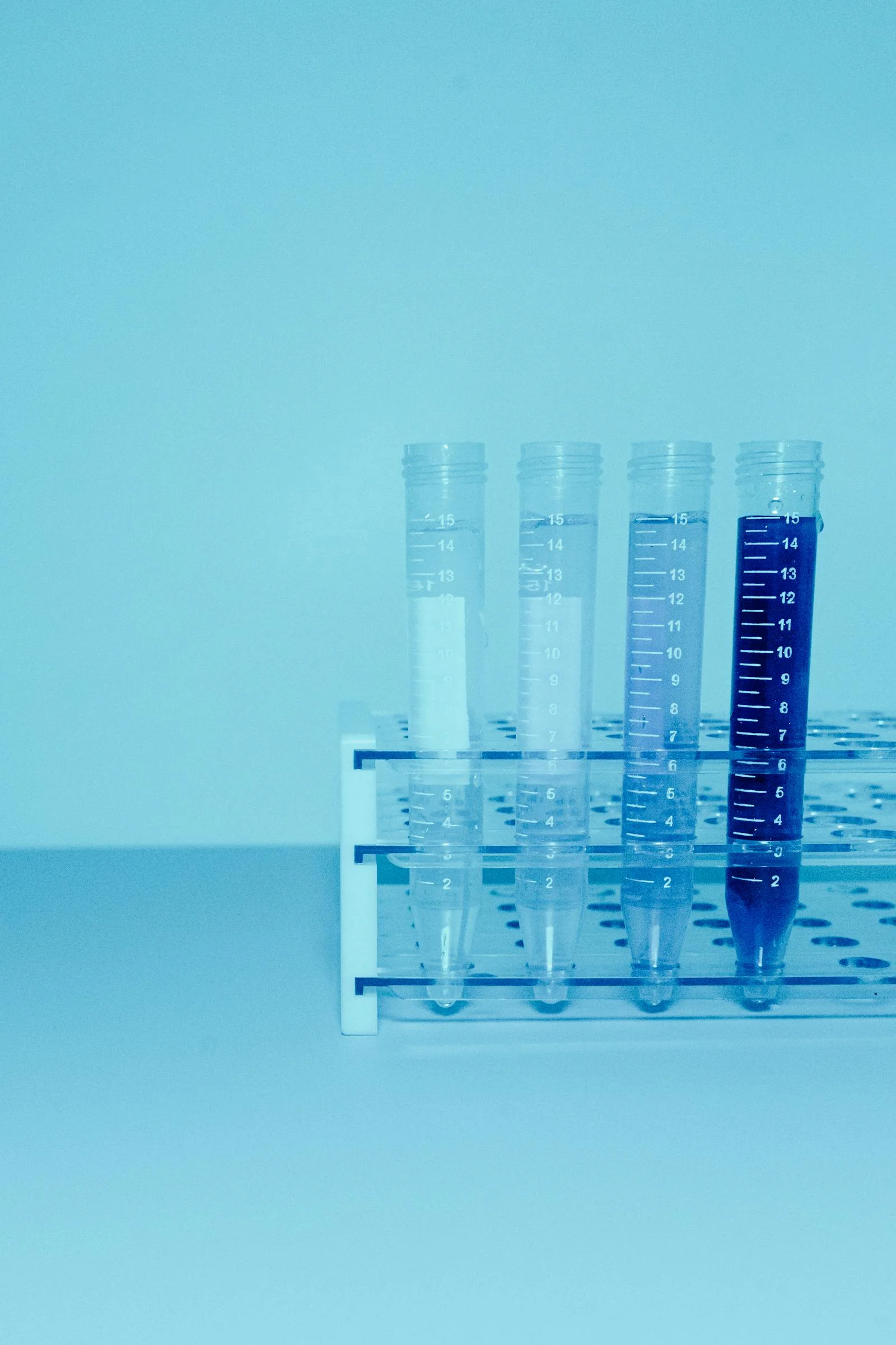 Bleu de méthylène : bienfaits cognitifs et précautions d'emploi