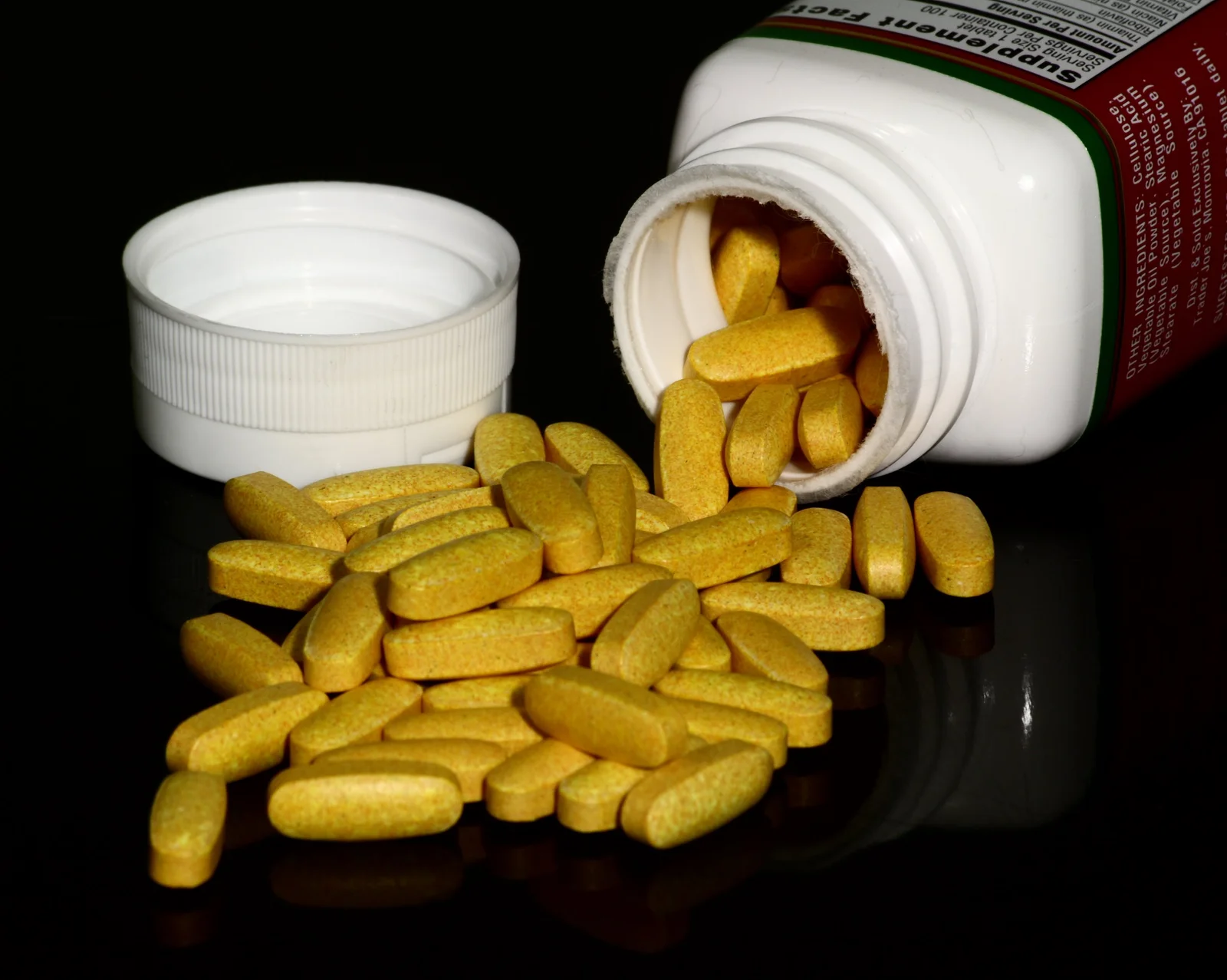 Comprimés de vitamines du groupe B, complément alimentaire