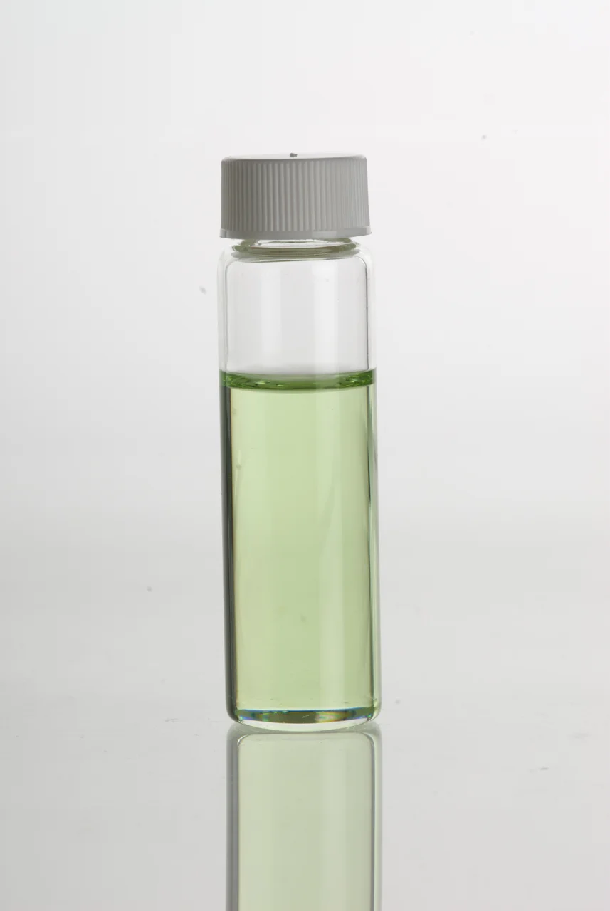 Flacon d'huile essentielle de citron aromathérapie limonène diffusion