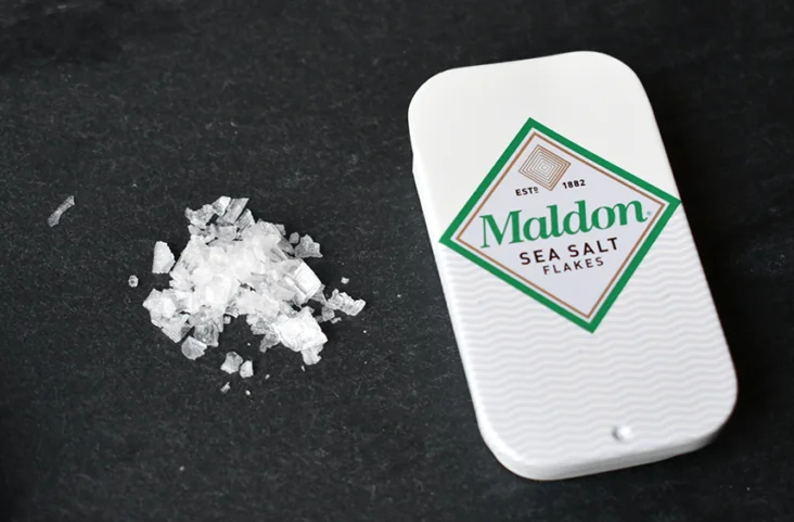 Cristaux de sel marin, source d'iode alimentaire
