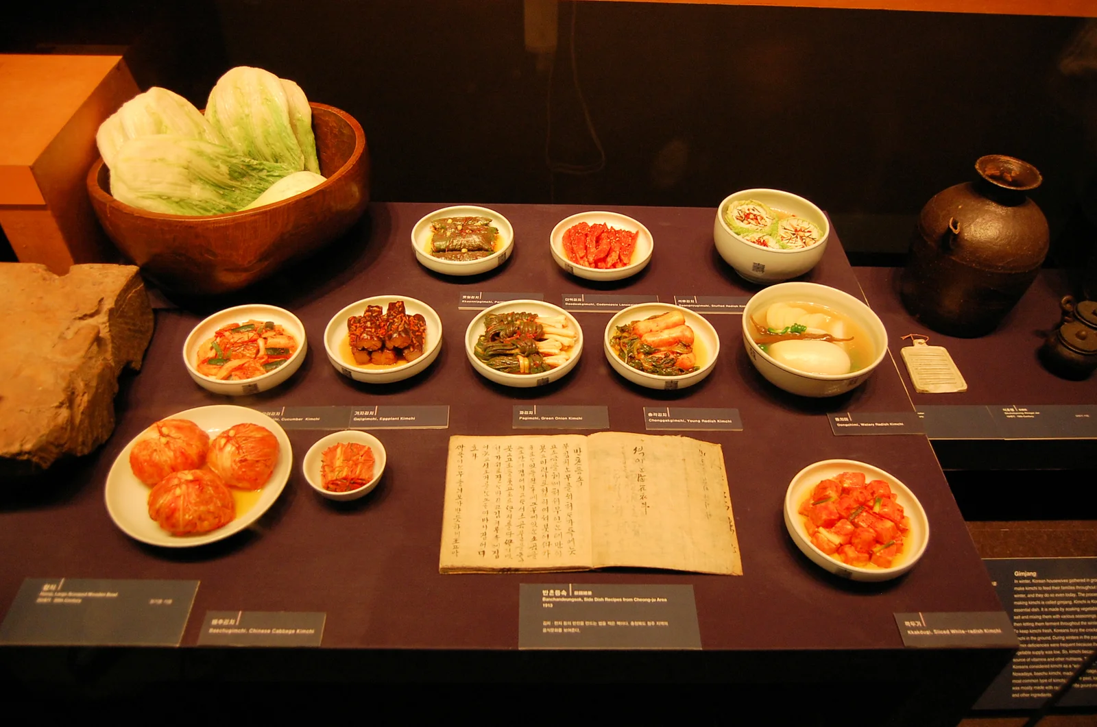 Kimchi coréen, aliment fermenté diversifié et riche en bactéries lactiques probiotiques
