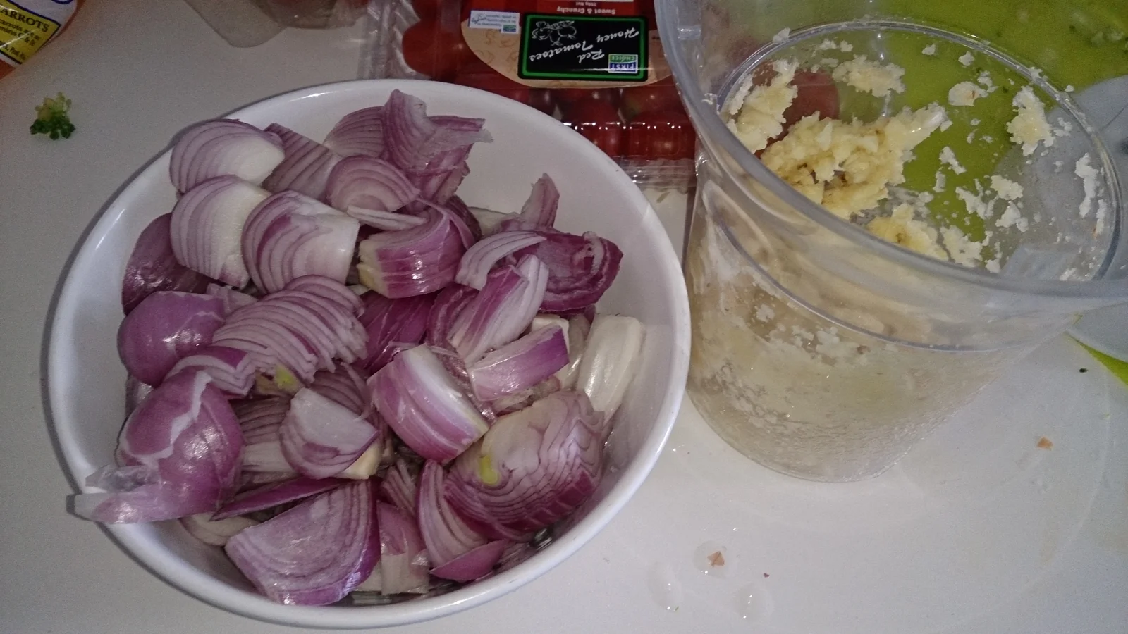 Oignons et ail frais — principaux aliments riches en fructanes à éviter en régime FODMAP